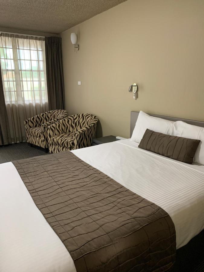 In Town Motor Inn ทารี ภายนอก รูปภาพ