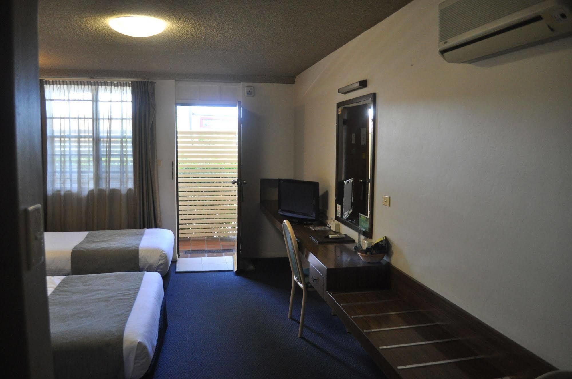 In Town Motor Inn ทารี ภายนอก รูปภาพ