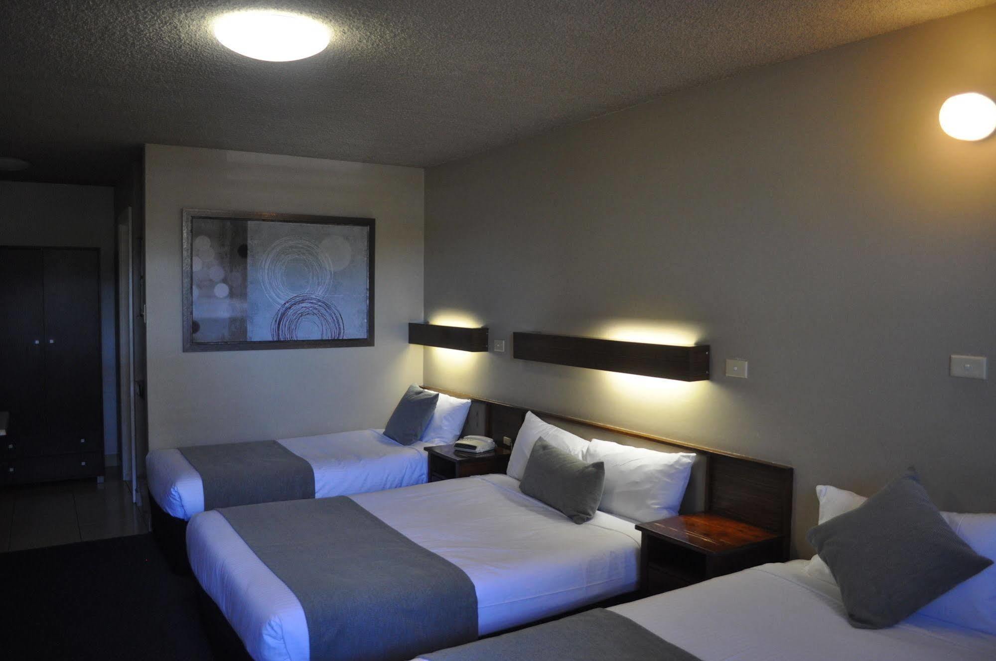 In Town Motor Inn ทารี ภายนอก รูปภาพ