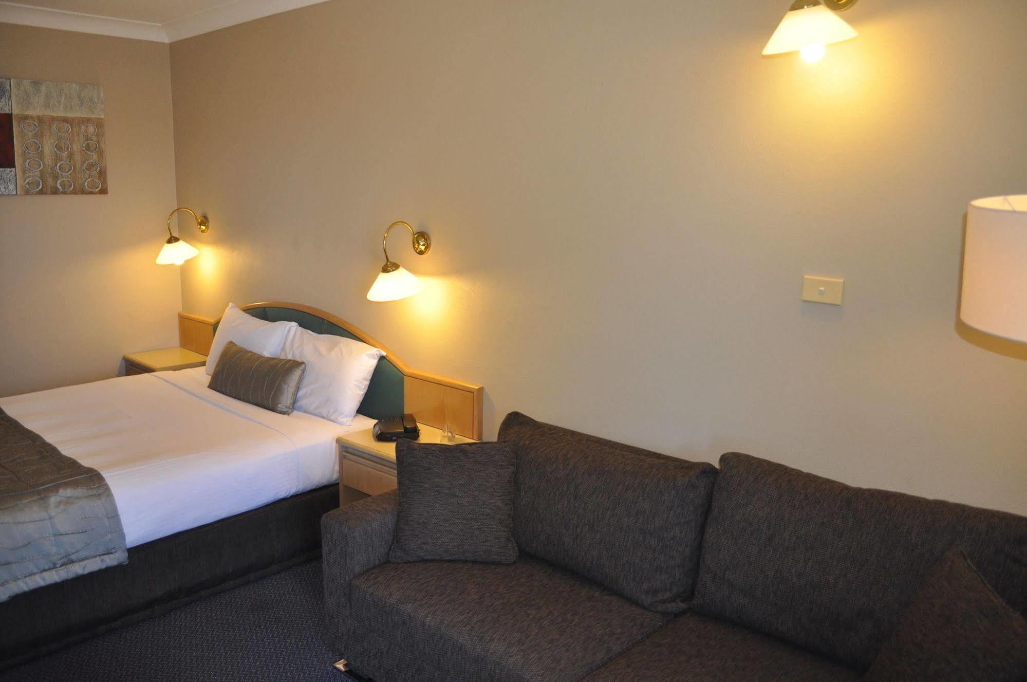In Town Motor Inn ทารี ภายนอก รูปภาพ
