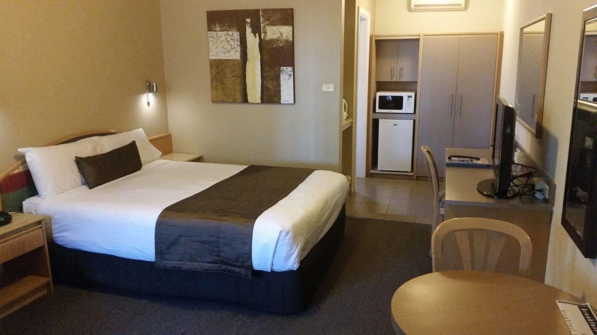 In Town Motor Inn ทารี ภายนอก รูปภาพ